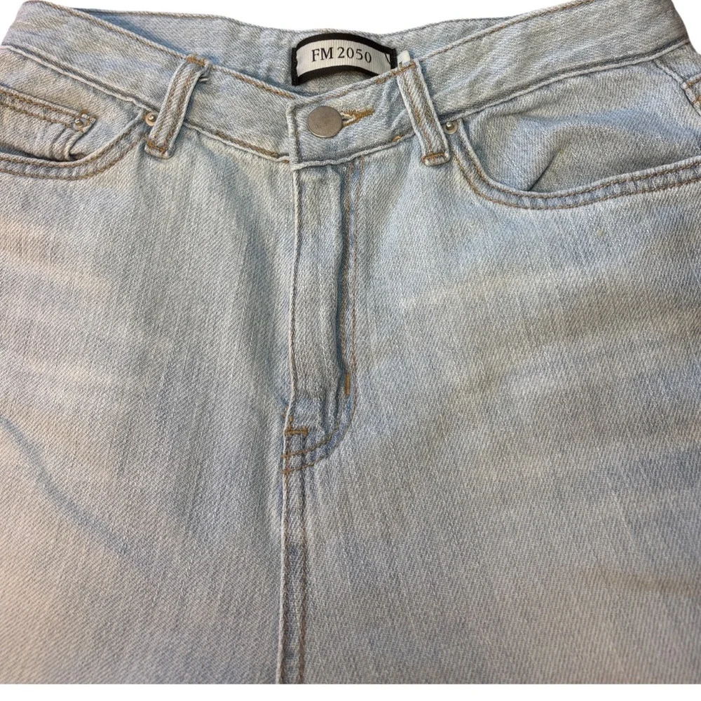 FM2050 Ren Wide Leg Whitewashed High Rise  Denim Jeans Medium